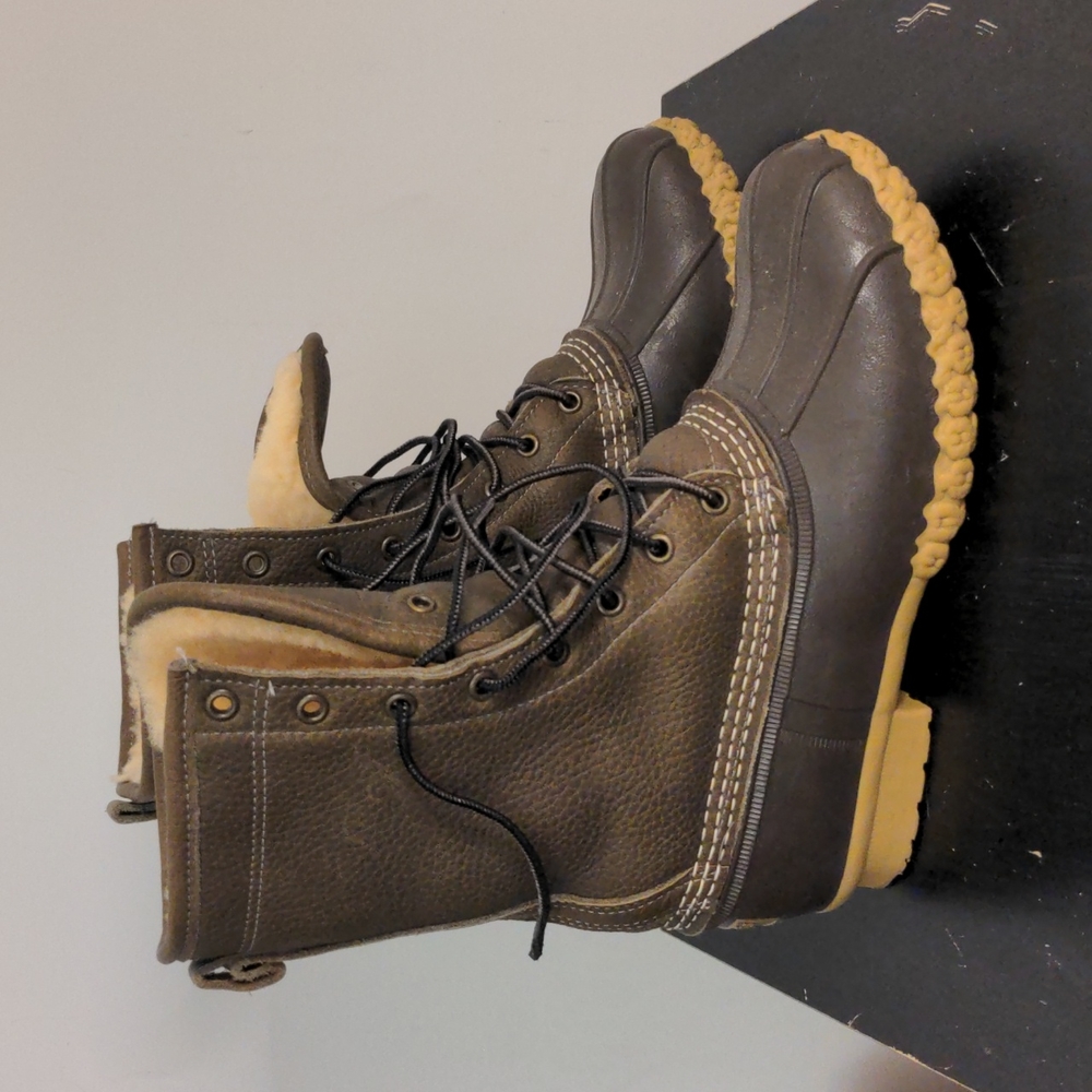 L.L. Bean 10" shearling lined 8-hole Signature Boots 8M(B) Olive Brown